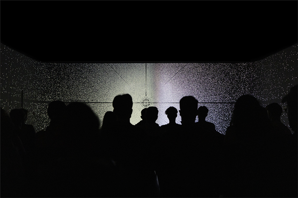 Ателието на светлините, Париж