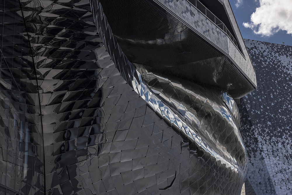 Парижката Филхармония, арх.Жан Нувел