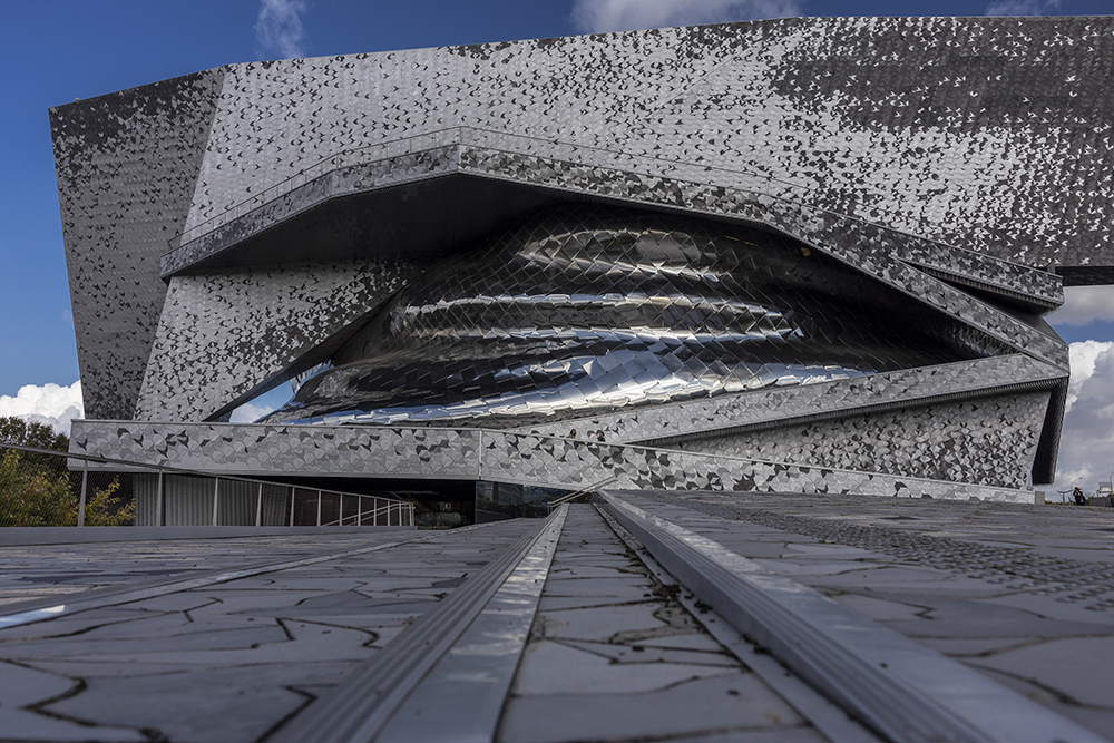 Парижката Филхармония, арх.Жан Нувел